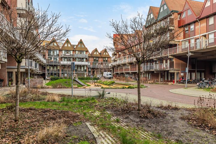 Bekijk foto 35 van Graaf Balderikstraat 11