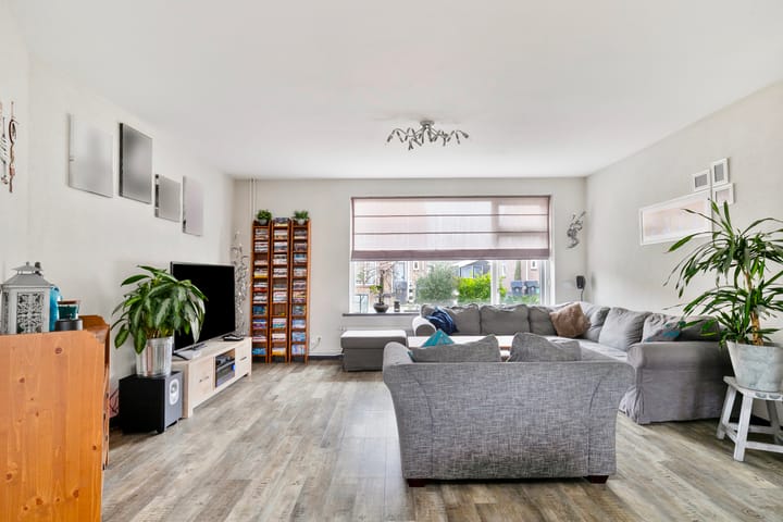 Photo 12 of Oranjeweg 36