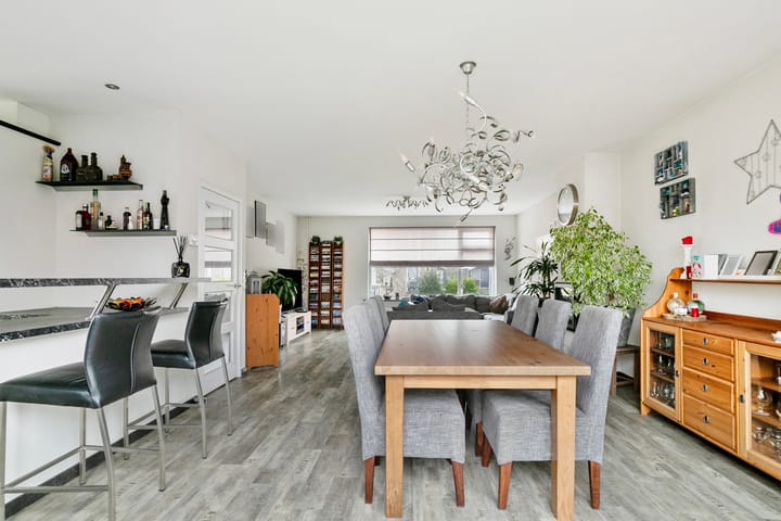 Photo 19 of Oranjeweg 36