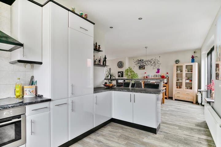 Photo 21 of Oranjeweg 36