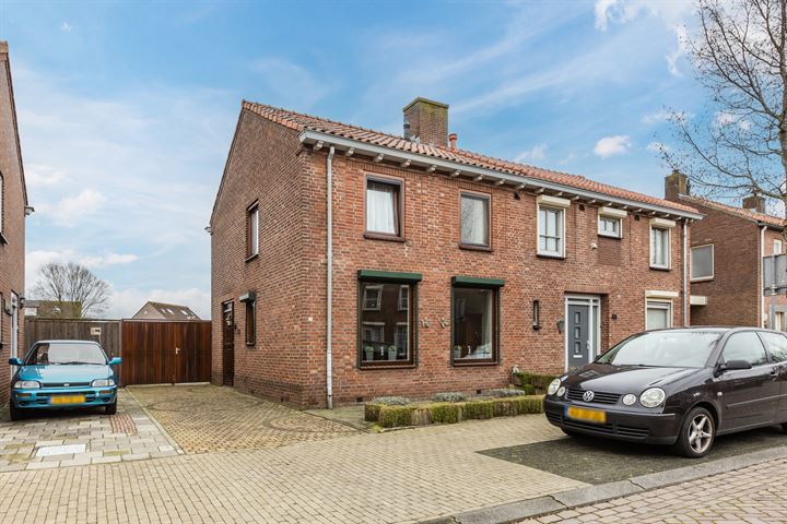 Bekijk foto 34 van Emmastraat 33