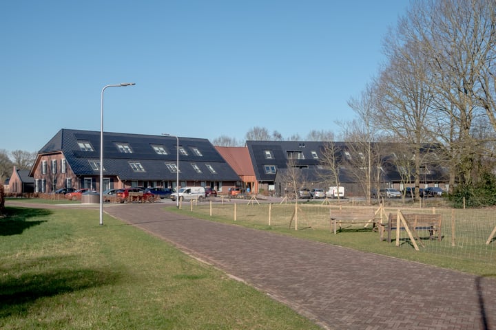 Bekijk foto 3 van Torenkamp 25