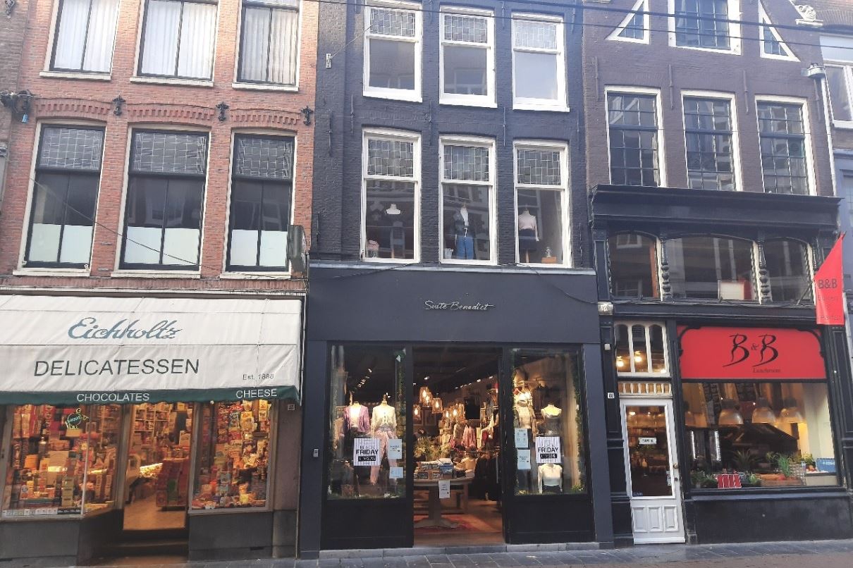 View photo 2 of Leidsestraat 46