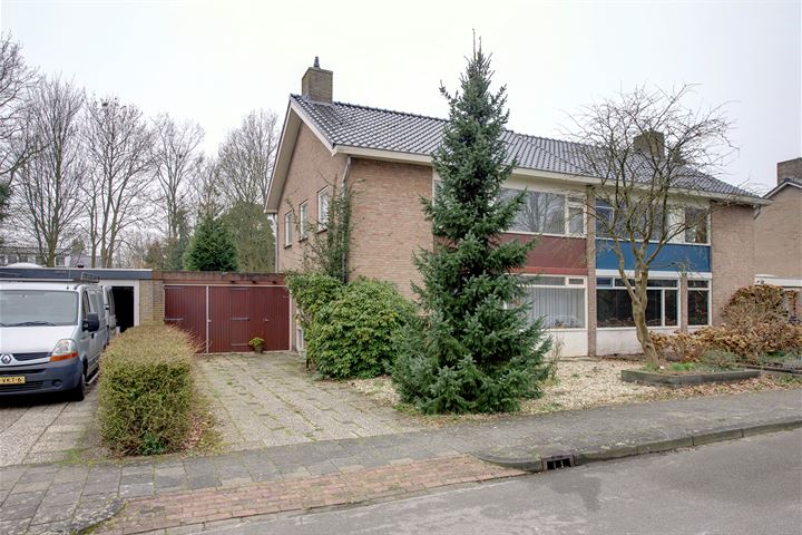 Bekijk foto 1 van Schubertlaan 8