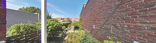 View 360° photo of Achtertuin of Axelsestraat 166