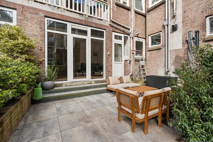 Bekijk foto 15 van Luzacstraat 4-B