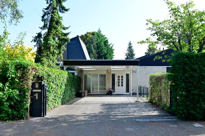 Foto 2 van Prins Clauslaan 1