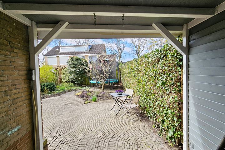 Bekijk foto 37 van Klaproosstraat 24