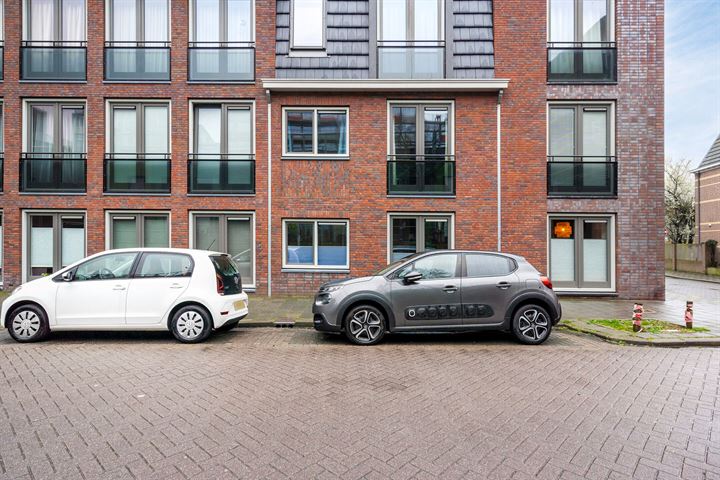 Bekijk foto 34 van Grootscheepmakersstraat 1-A2