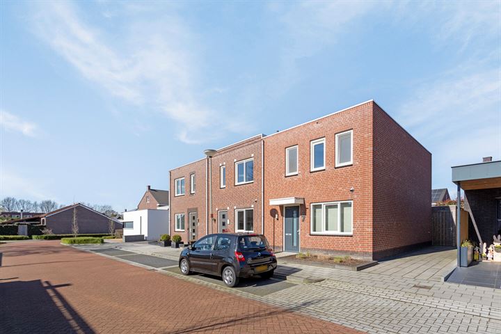 Bekijk foto 30 van Meester Thijssenstraat 7-A