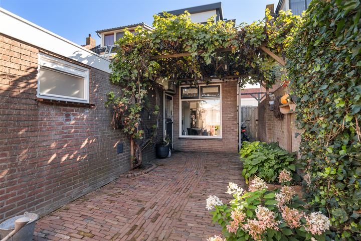 Bekijk foto 36 van Rozenstraat 16