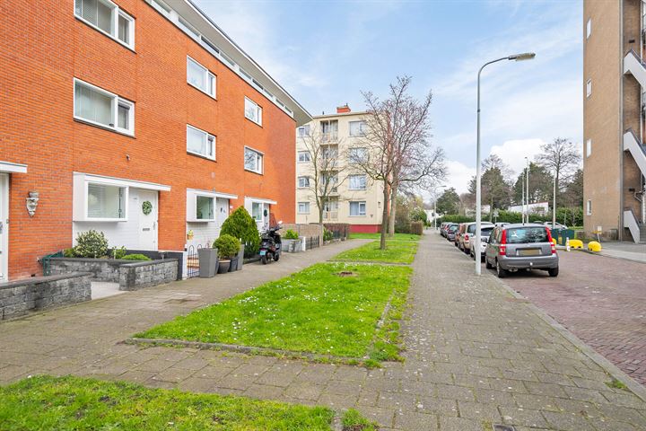 Bekijk foto 34 van Weerselostraat 17