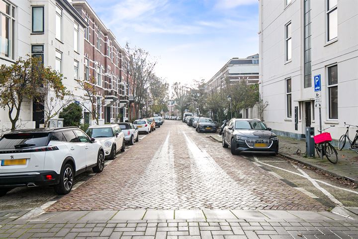 View photo 33 of Maaswijkstraat 2-A