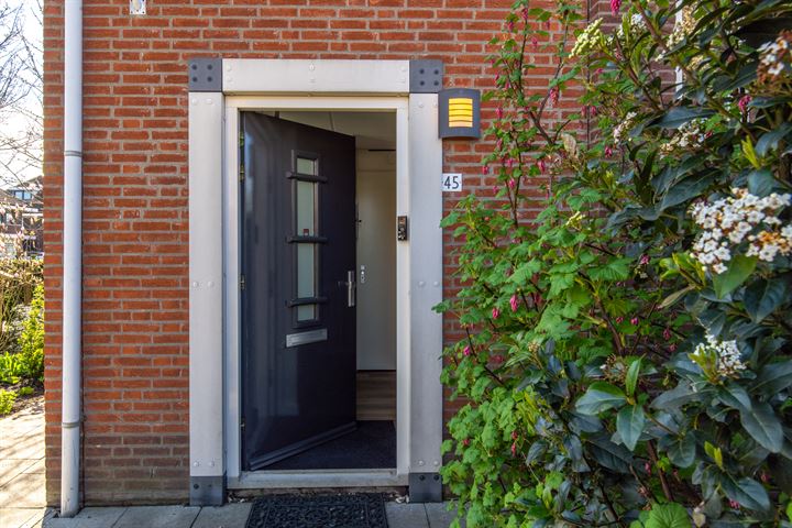 Bekijk foto 9 van Limesstraat 45