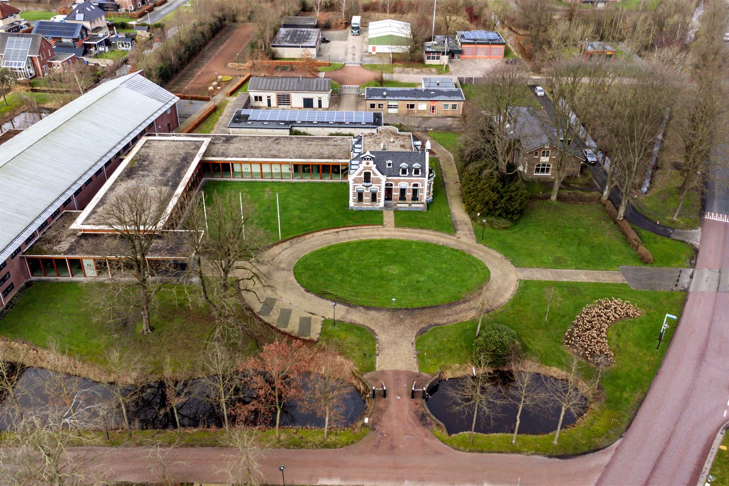 Bekijk foto 4 van van Limburg Stirumweg 18