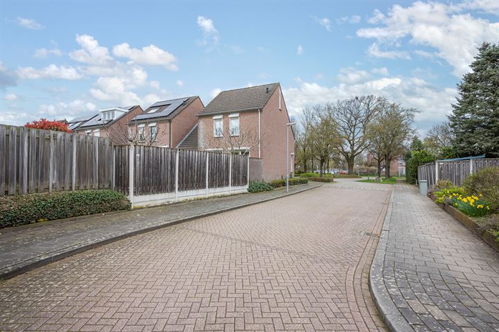 Bekijk foto 19 van Hendrik van Veldekestraat 88