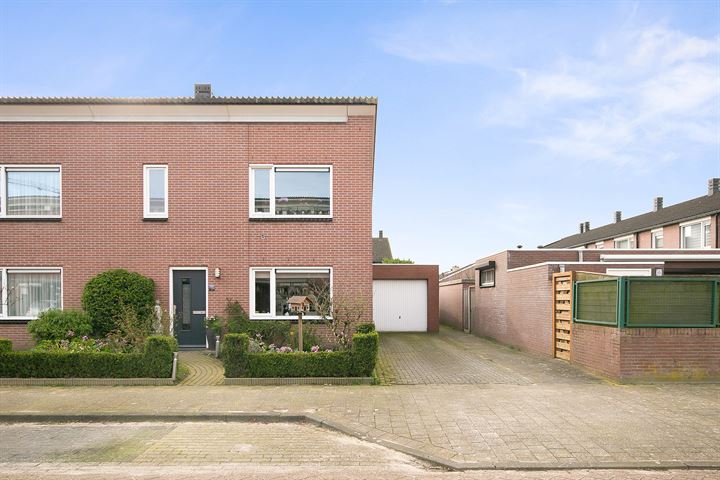 Bekijk foto 31 van Victor Slingelandstraat 22