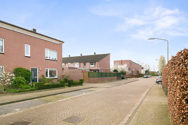 Bekijk foto 32 van Victor Slingelandstraat 22