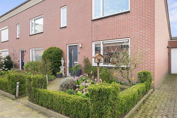 Bekijk foto 33 van Victor Slingelandstraat 22