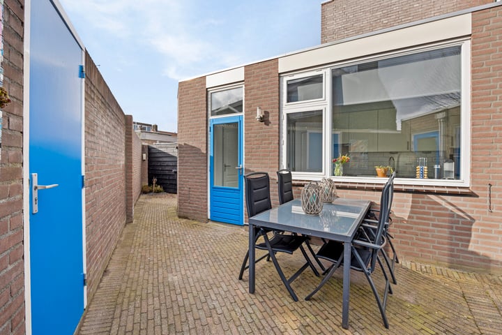 View photo 30 of Jan Scharpstraat 35