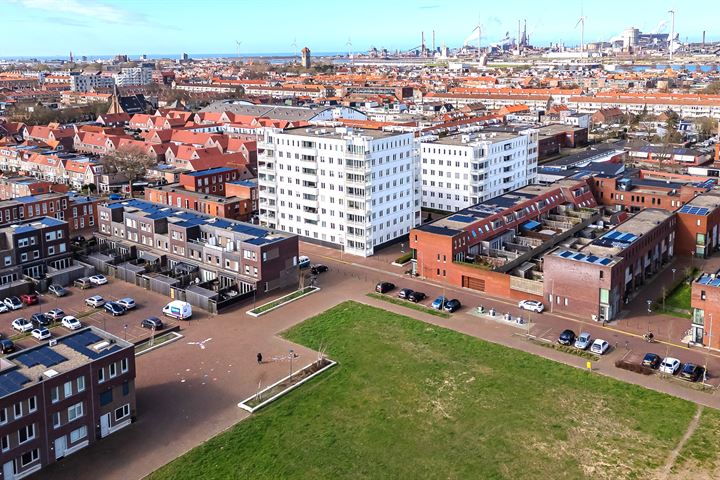 Bekijk foto 39 van Pruimenboomplein 103