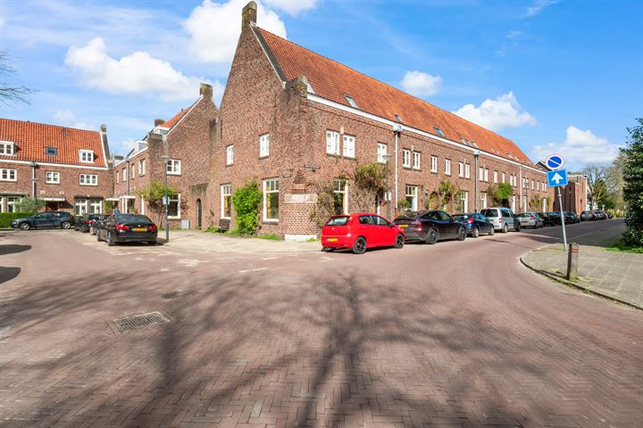 Bekijk foto 40 van Deken van Oss-straat 7