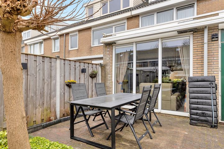 View photo 33 of Meidoornstraat 23