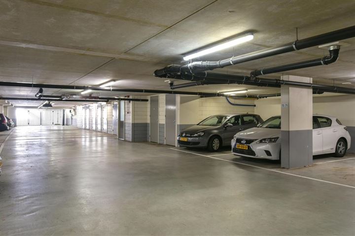 View photo 18 of Landstraat 225