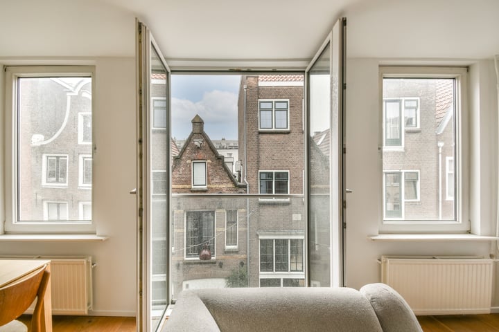 View photo 8 of Oude Looiersstraat 38-2