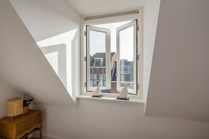 Bekijk foto 44 van Van der Mastenstraat 6