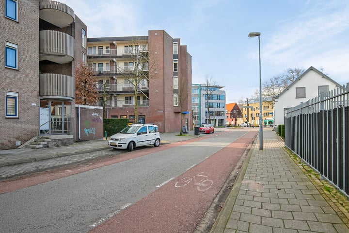 View photo 6 of Methusalemplein 10