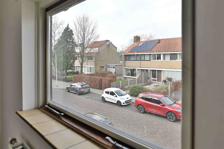 Bekijk foto 18 van Prof. ter Veenstraat 84