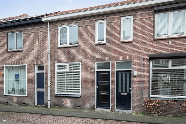 Bekijk foto 1 van Olmenstraat 39