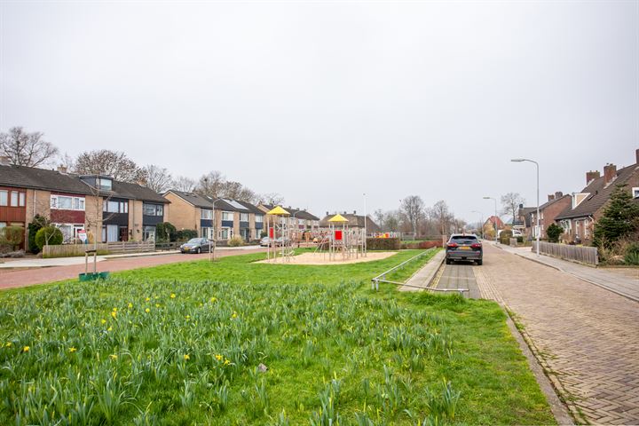 Bekijk foto 44 van Bevrijdingsstraat 6