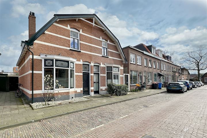 Bekijk foto 32 van Matthias Withoosstraat 17