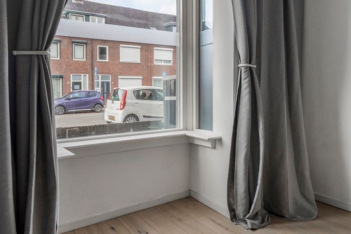 Bekijk foto 14 van Heuvelstraat 33