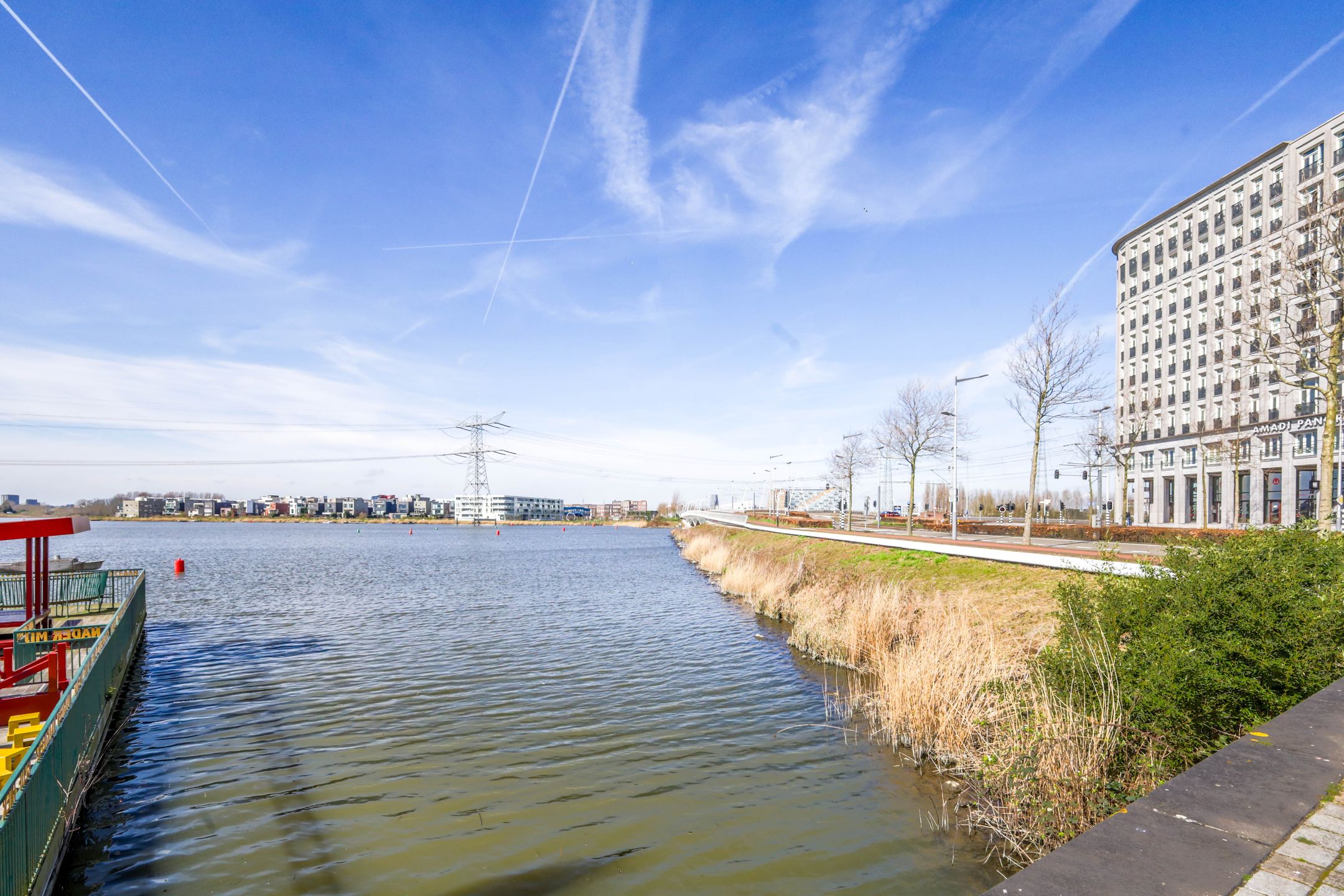 Photo 12 of Johan van der Keukenstraat 104