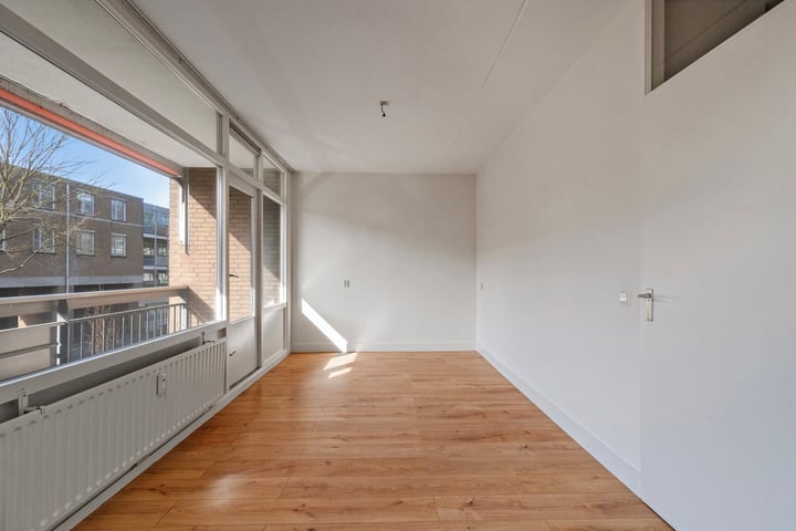 Bekijk foto 17 van Adriaan van Bergenstraat 40