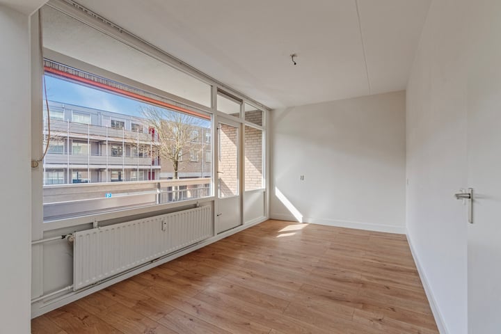 Bekijk foto 19 van Adriaan van Bergenstraat 40