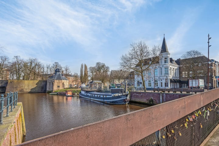 Bekijk foto 38 van Adriaan van Bergenstraat 40