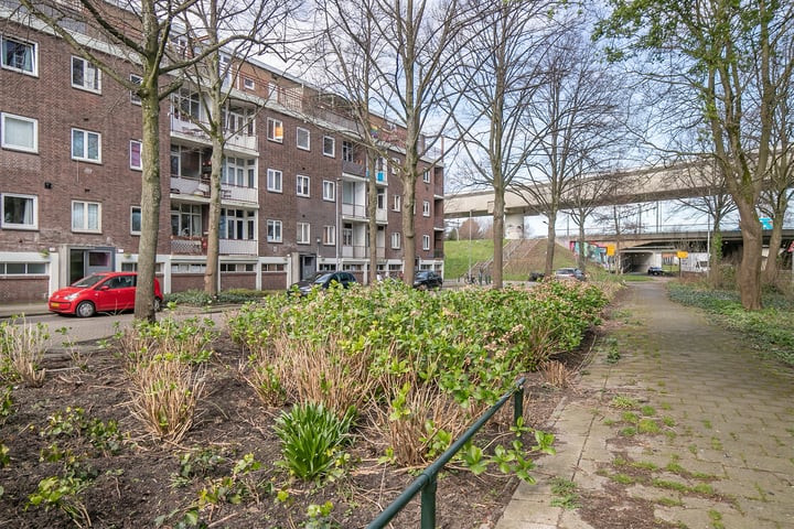 Bekijk foto 36 van Brigantijnstraat 7-B