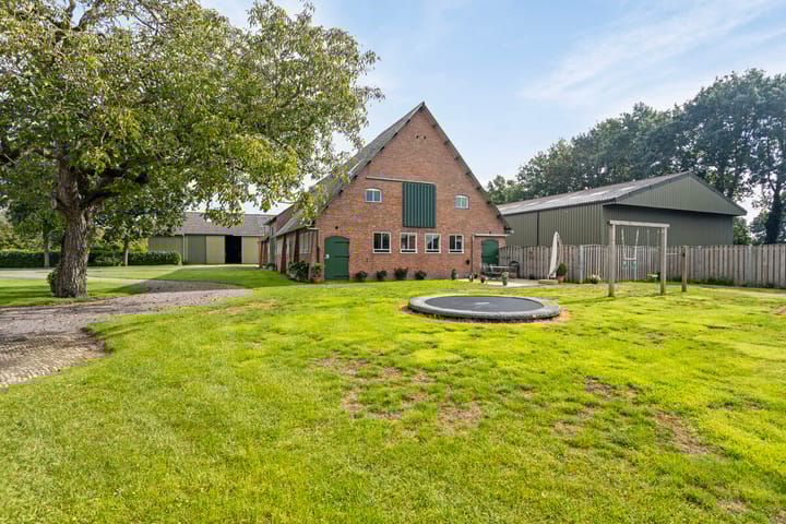 Photo 32 of Roeselaerestraat 20