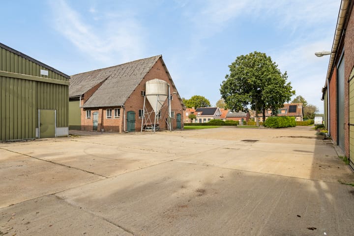 Photo 38 of Roeselaerestraat 20