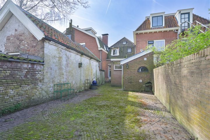 View photo 27 of Klooster Leuterstraat 47