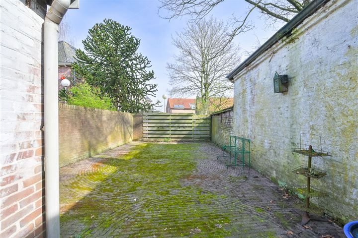 View photo 25 of Klooster Leuterstraat 47