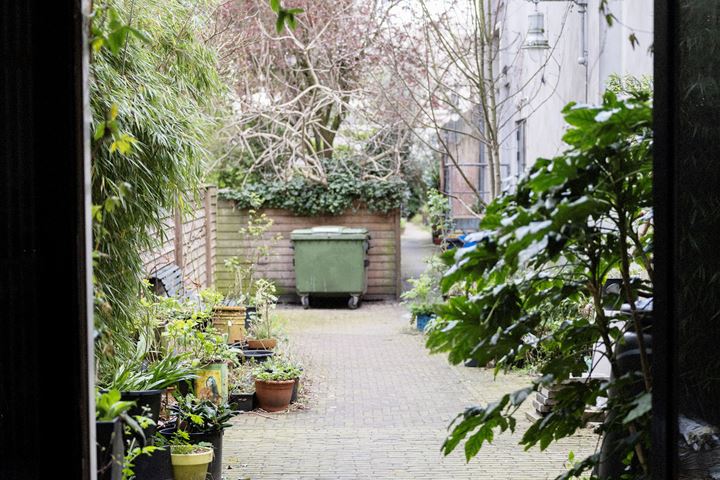 Bekijk foto 16 van Warmoesstraat 139-B