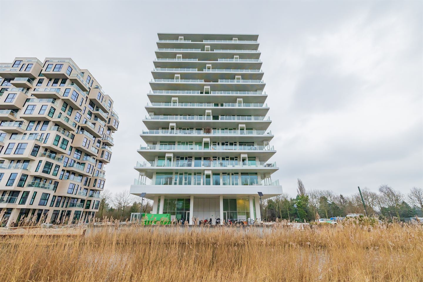 Bekijk foto 2 van Haarlemmerweg 370