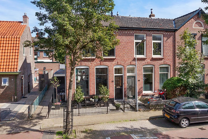 Bekijk foto 38 van Irisstraat 23