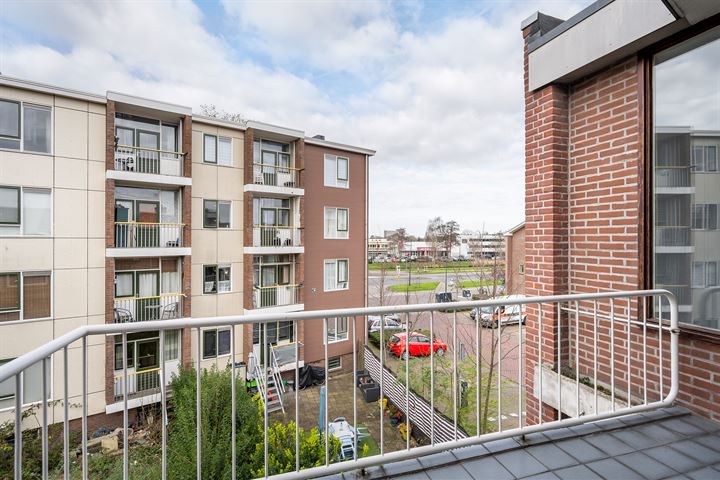 Bekijk foto 4 van Mahlerstraat 83