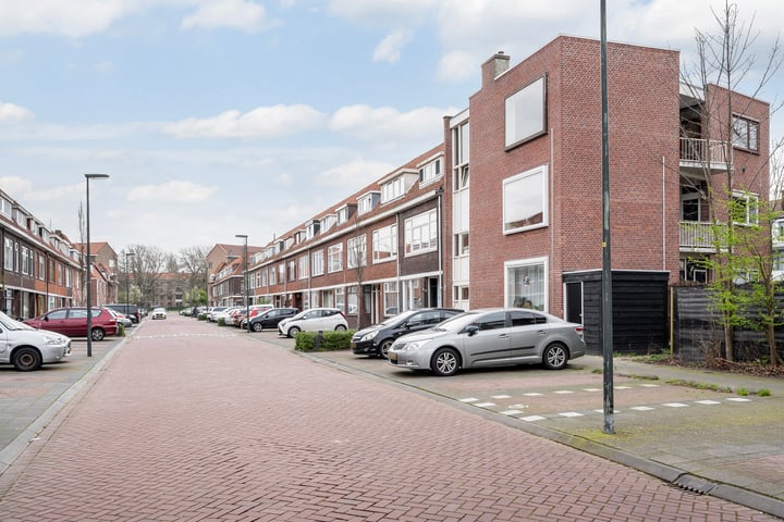 Bekijk foto 20 van Mahlerstraat 83